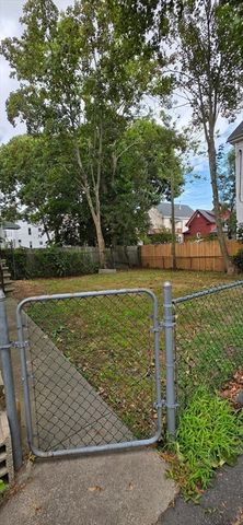 518 Cottage St, New Bedford, MA 02740