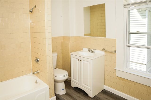 518 Cottage St, New Bedford, MA 02740