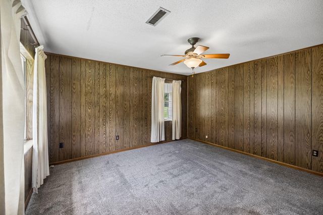 521 E Sunset Drive, Athens, TN 37303