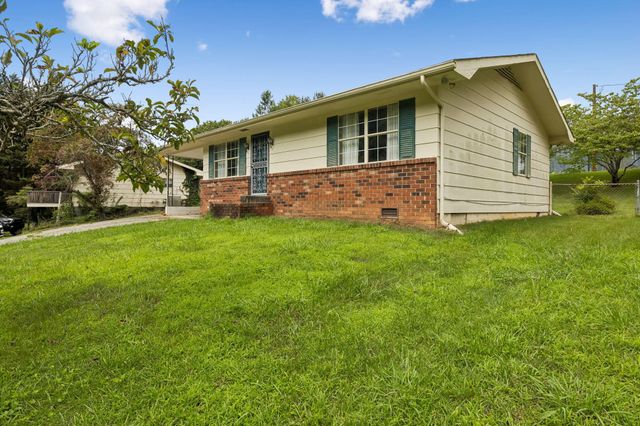 521 E Sunset Drive, Athens, TN 37303