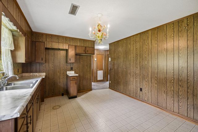 521 E Sunset Drive, Athens, TN 37303