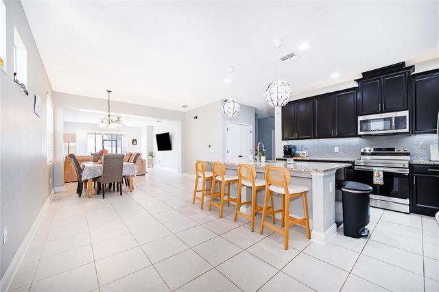 8031 NAVEL ORANGE LANE, Winter Garden, FL 34787