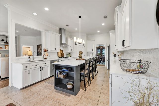 703 Kingsmill Court, College Station, TX 77845
