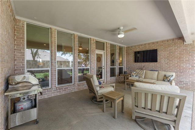 703 Kingsmill Court, College Station, TX 77845