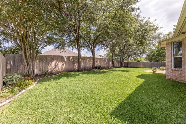 703 Kingsmill Court, College Station, TX 77845