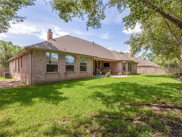 703 Kingsmill Court, College Station, TX 77845