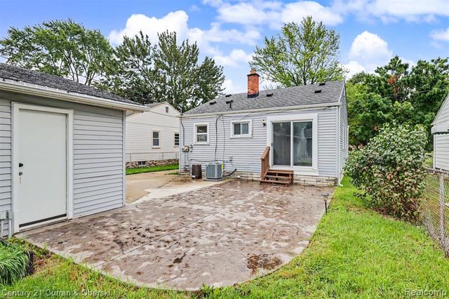 20446 Champaign Street, Taylor, MI 48180