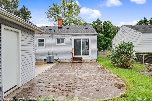 20446 Champaign Street, Taylor, MI 48180