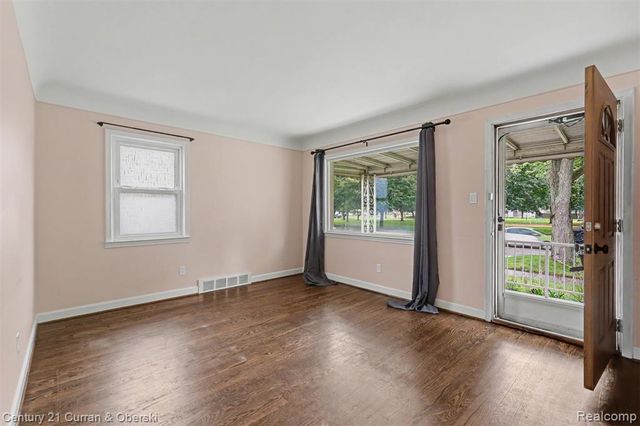20446 Champaign Street, Taylor, MI 48180