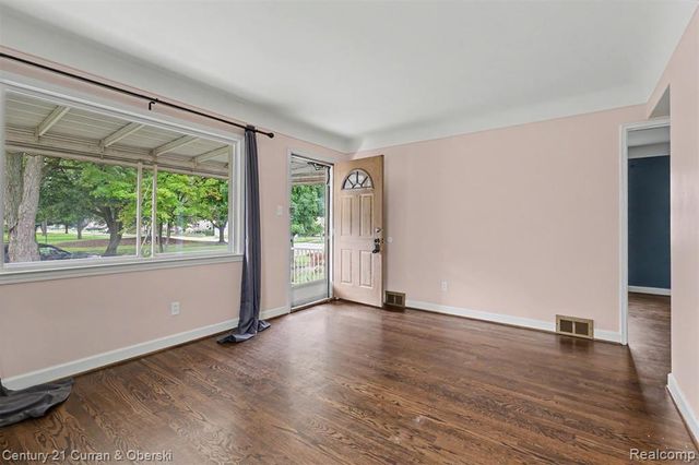20446 Champaign Street, Taylor, MI 48180