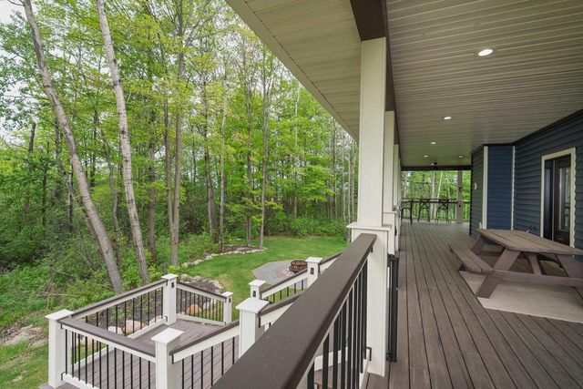 W6880 Maplewood Lane, Medford, WI 54451