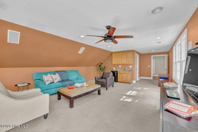 901 Sun Runner Place, Wilmington, NC 28405