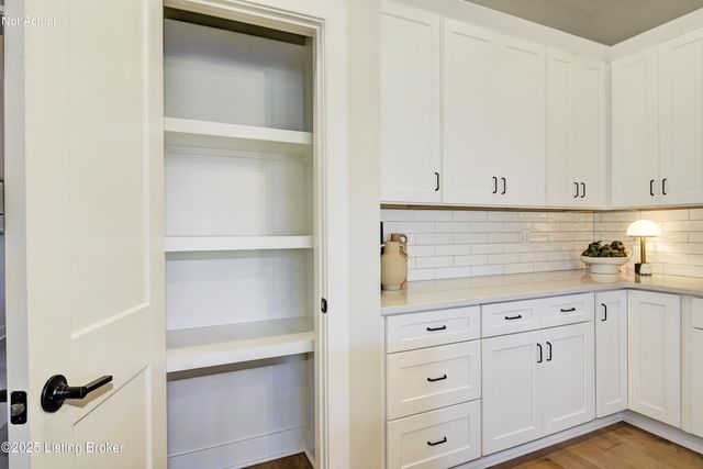 12502 Button Willow Ln, Louisville, KY 40299