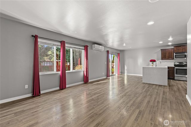 7428 19th Place SE, Lake Stevens, WA 98258