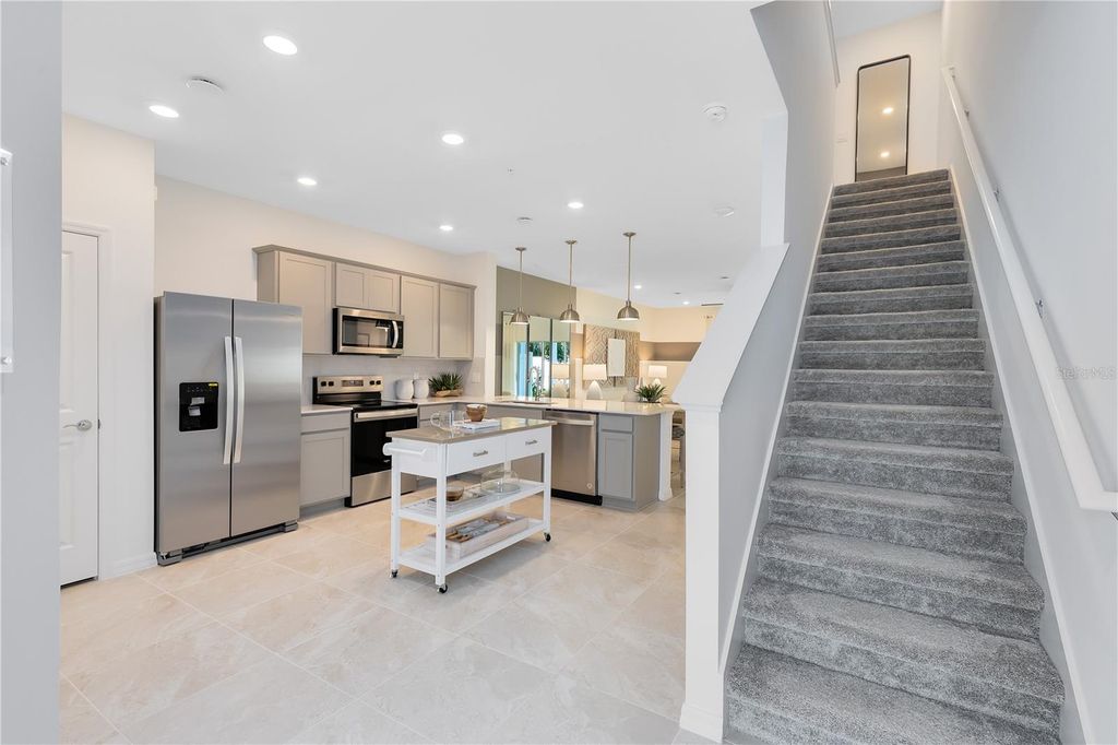 Image 3 of property listing at 430 BERYL COVE, Sanford, FL 32771