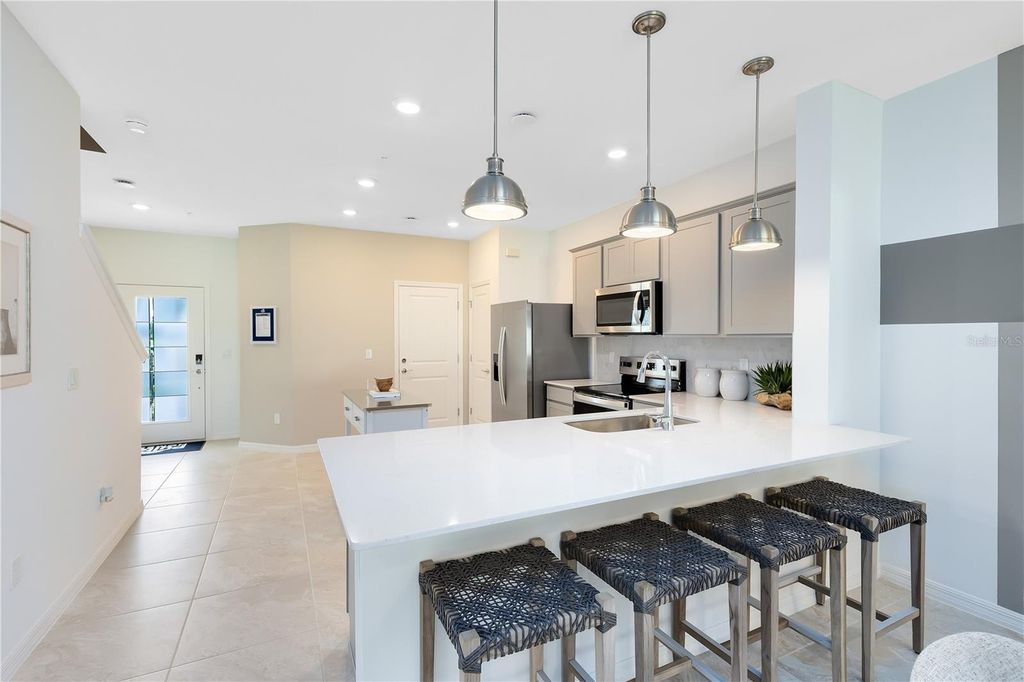 Image 6 of property listing at 430 BERYL COVE, Sanford, FL 32771