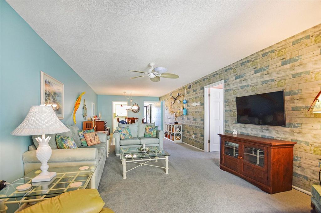 Image 13 of property listing at 3617 LAKE BAYSHORE DRIVE J-401, Bradenton, FL 34205