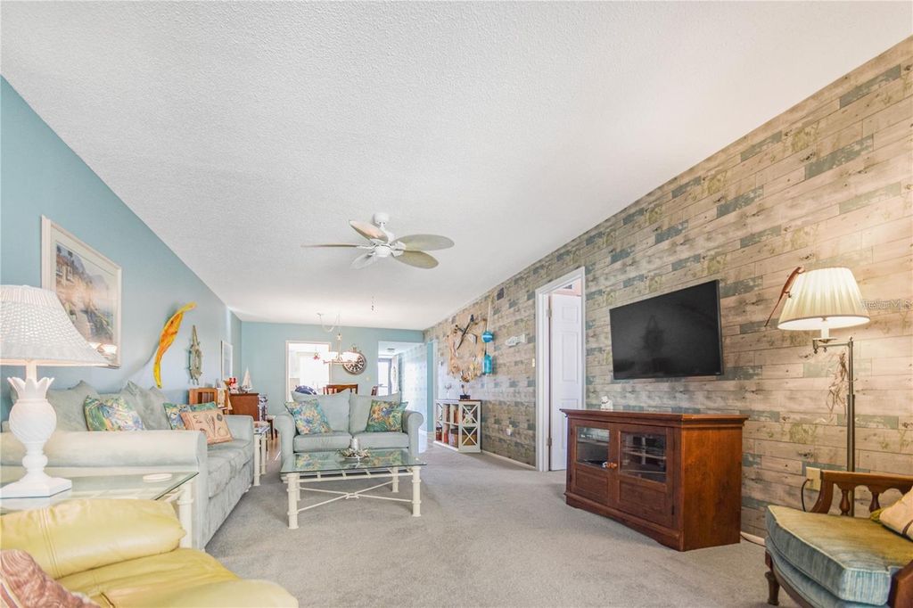 Image 15 of property listing at 3617 LAKE BAYSHORE DRIVE J-401, Bradenton, FL 34205