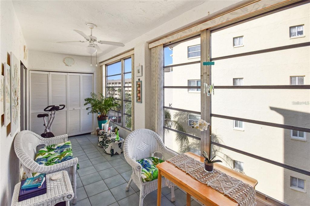 Image 18 of property listing at 3617 LAKE BAYSHORE DRIVE J-401, Bradenton, FL 34205