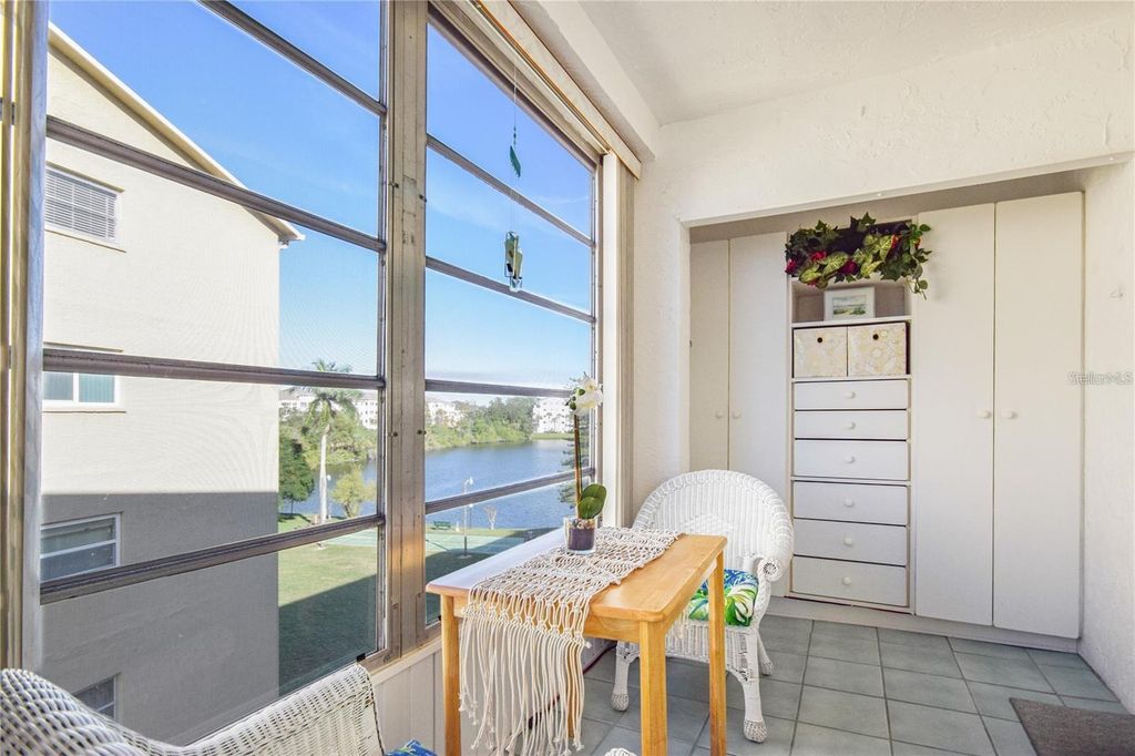 Image 20 of property listing at 3617 LAKE BAYSHORE DRIVE J-401, Bradenton, FL 34205