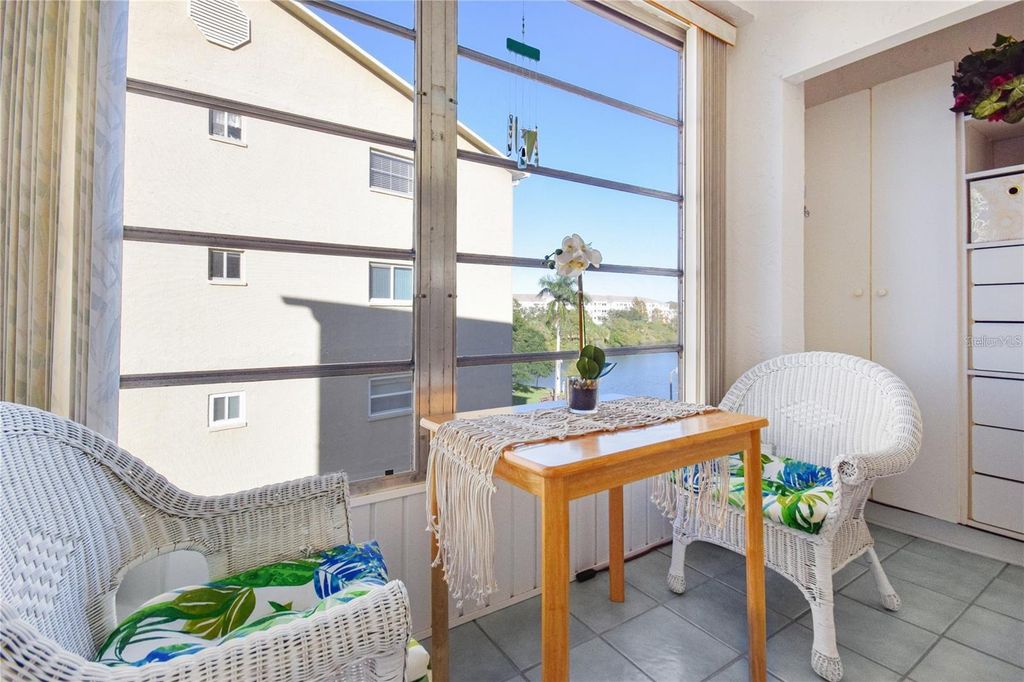 Image 21 of property listing at 3617 LAKE BAYSHORE DRIVE J-401, Bradenton, FL 34205