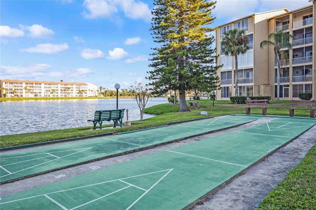 Image 39 of property listing at 3617 LAKE BAYSHORE DRIVE J-401, Bradenton, FL 34205