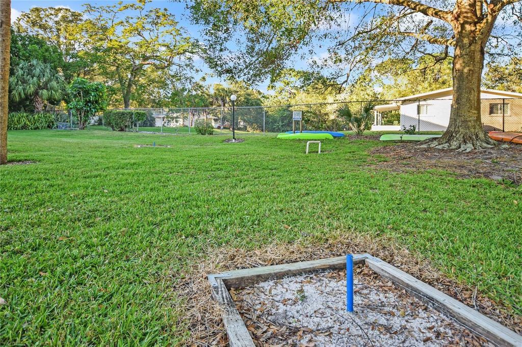 Image 41 of property listing at 3617 LAKE BAYSHORE DRIVE J-401, Bradenton, FL 34205
