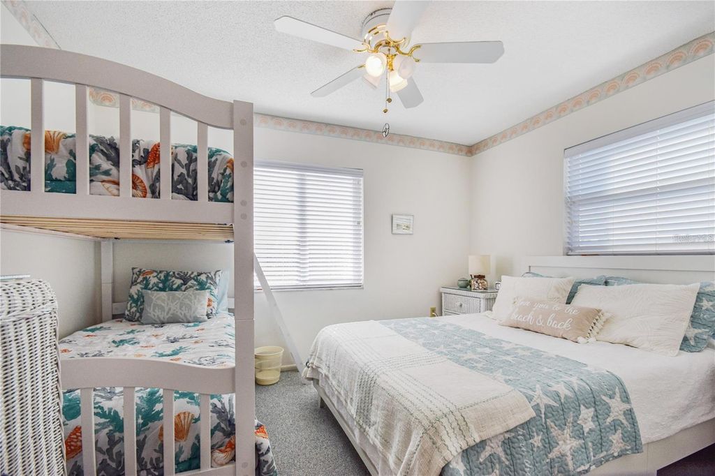 Image 6 of property listing at 3617 LAKE BAYSHORE DRIVE J-401, Bradenton, FL 34205