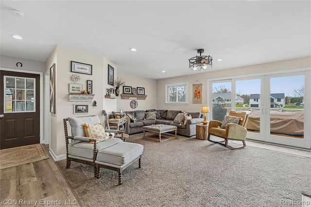 3860 E Commerce Road, Commerce Twp, MI 48382