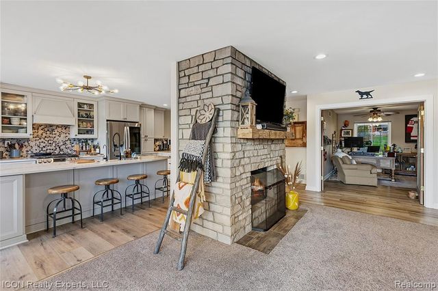 3860 E Commerce Road, Commerce Twp, MI 48382