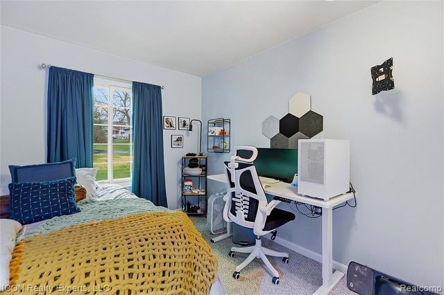 3860 E Commerce Road, Commerce Twp, MI 48382