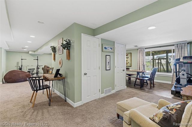 3860 E Commerce Road, Commerce Twp, MI 48382