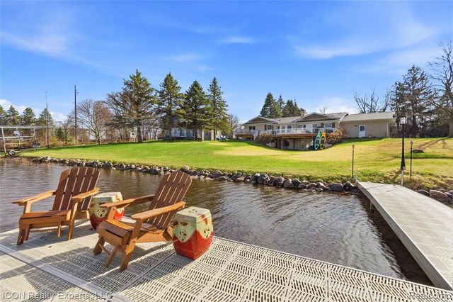3860 E Commerce Road, Commerce Twp, MI 48382
