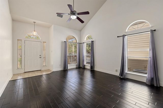 8303 Minnesota LN, Austin, TX 78745