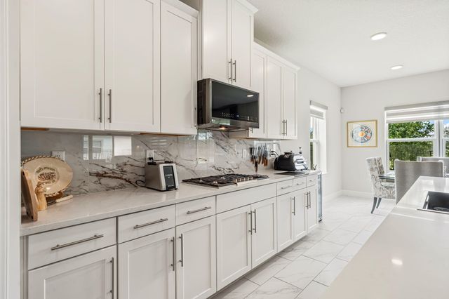 19227 Broad Shore Walk, Loxahatchee, FL 33470