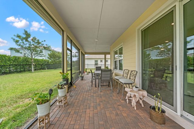 19227 Broad Shore Walk, Loxahatchee, FL 33470