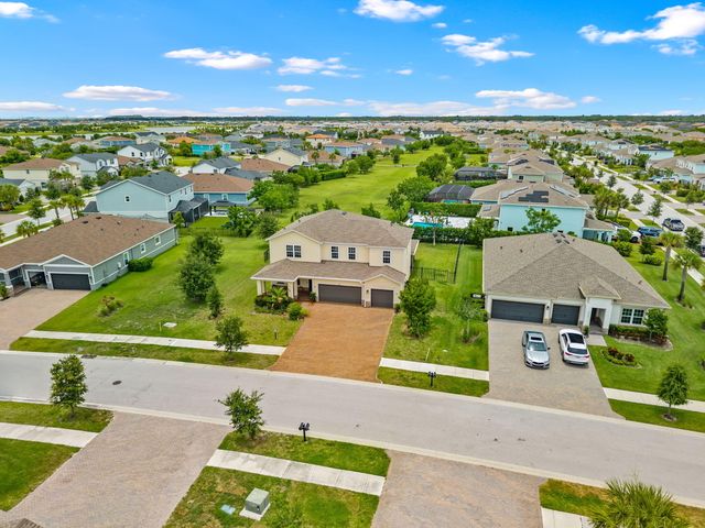 19227 Broad Shore Walk, Loxahatchee, FL 33470