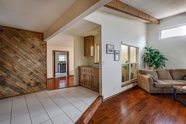 6321 Antares Road NE, Albuquerque, NM 87111