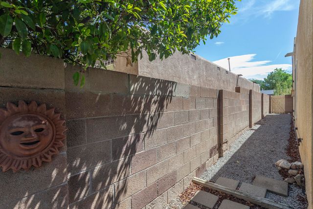 6321 Antares Road NE, Albuquerque, NM 87111