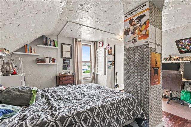 1984 Brookhurst Street, Medford, OR 97504