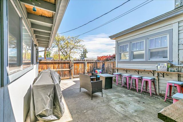 1984 Brookhurst Street, Medford, OR 97504