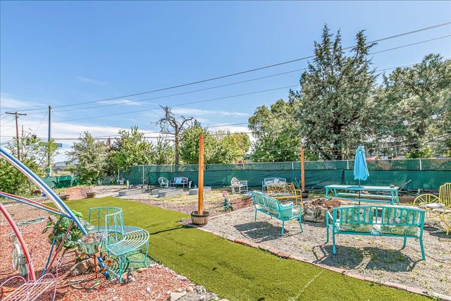 1984 Brookhurst Street, Medford, OR 97504