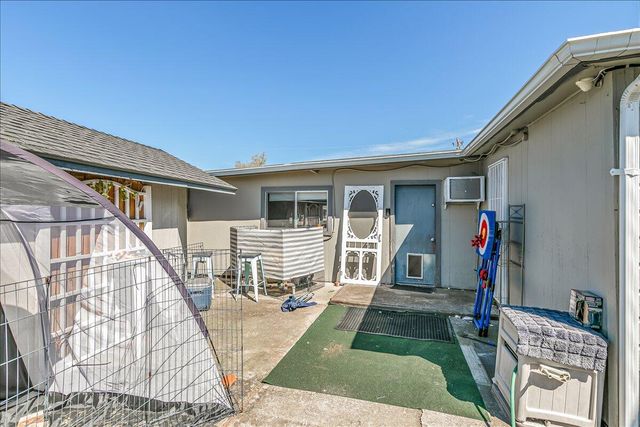 1984 Brookhurst Street, Medford, OR 97504