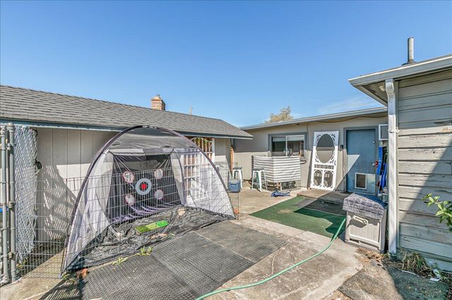 1984 Brookhurst Street, Medford, OR 97504