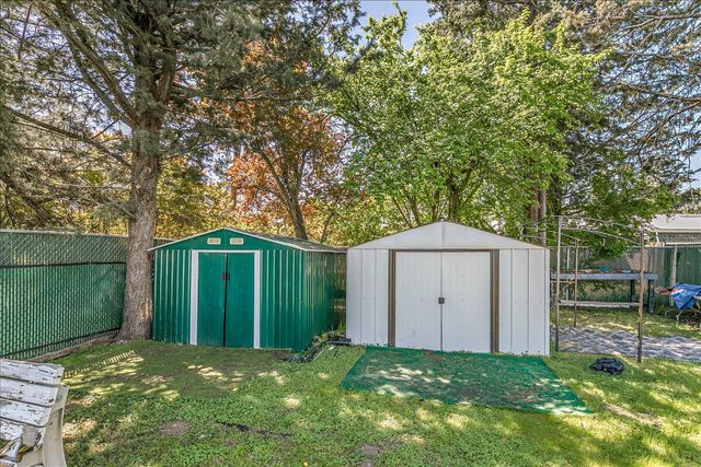 1984 Brookhurst Street, Medford, OR 97504