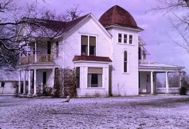 1984 Brookhurst Street, Medford, OR 97504