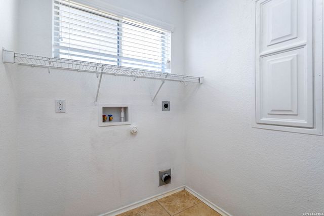 9359 Maple Silver, San Antonio, TX 78254