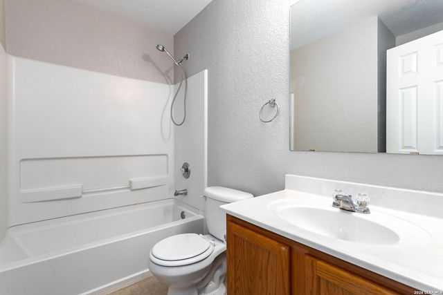 9359 Maple Silver, San Antonio, TX 78254