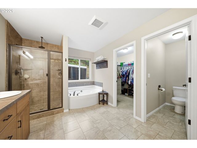 946 PAINE Rd, Castle Rock, WA 98611