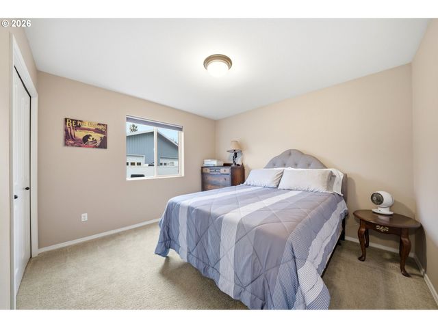 946 PAINE Rd, Castle Rock, WA 98611